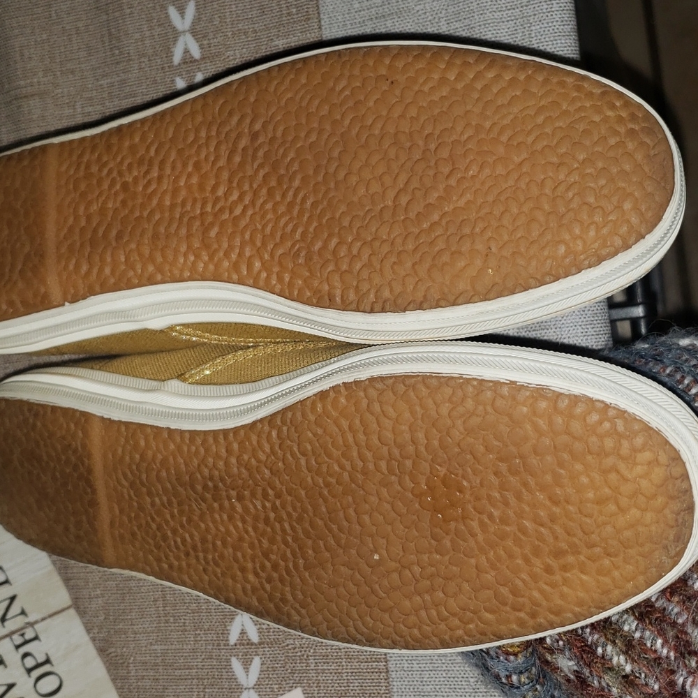 NWOT Keds gold shoes - Picture 4 of 7